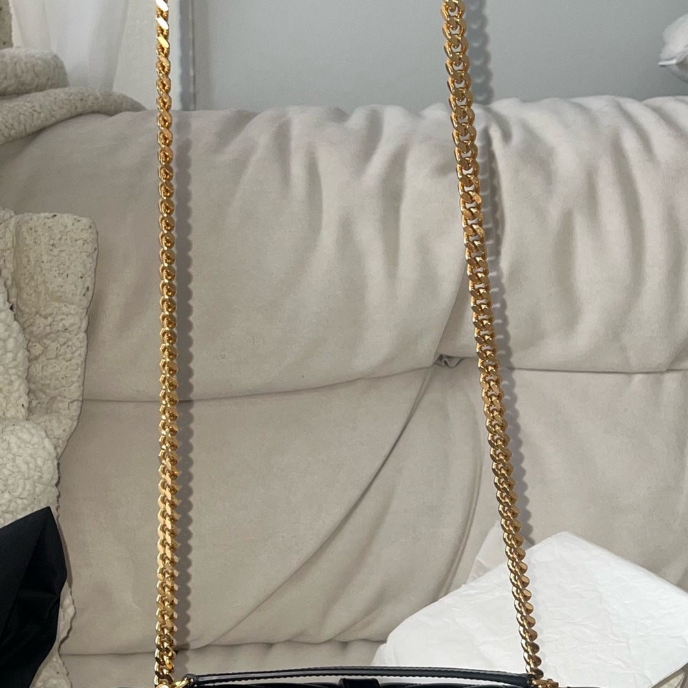 Yves Saint Laurent Black Chevron Shoulder Bag with Gold Chain - Picture 2 of 11